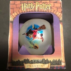 Harry Potter and the Sorcerer’s Stone Christmas ornament by Kurt Adler (2000)